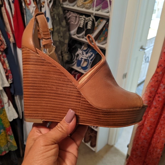 Coach shoes - Picture 2 of 2